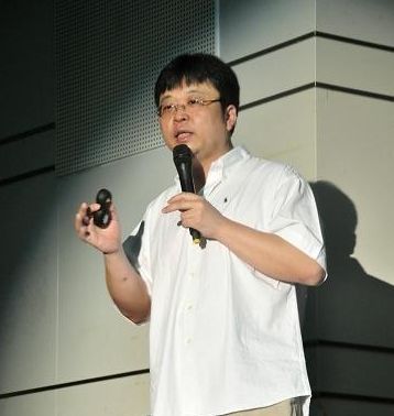 为何一个英语培训老师能带着一群工程师做出手机?
