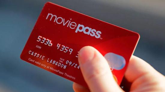 △ 用这张借记卡，就能直接在电影院刷卡买电影票